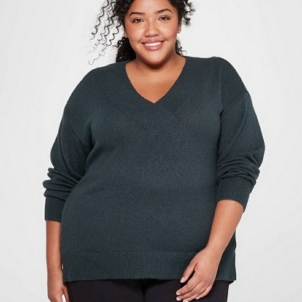 AVA & VIV Dark Green Soft Knit V-Neck Sweater